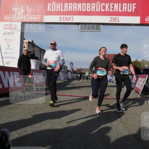 03.10.2025 - Köhlbrandbrückenlauf Matties Gatica Varas http://msf.ph/oto/9169978 03.10.2025 10:25:53 Ziel 1948, 1998, 2251, 2382, 2383, 2489, 2635, 2644, 2787 meine-sportfotos.de