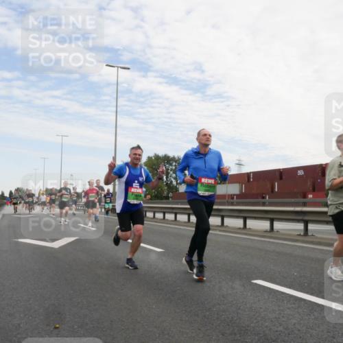 03.10.2025 - Köhlbrandbrückenlauf Matties Gatica Varas http://msf.ph/oto/9169979 03.10.2025 15:15:20 Position 3  meine-sportfotos.de