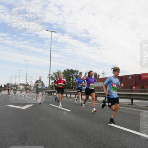 03.10.2025 - Köhlbrandbrückenlauf Matties Gatica Varas http://msf.ph/oto/9169984 03.10.2025 15:15:21 Position 3  meine-sportfotos.de