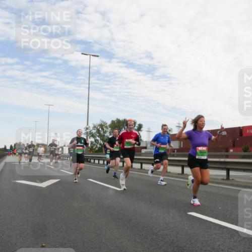 03.10.2025 - Köhlbrandbrückenlauf Matties Gatica Varas http://msf.ph/oto/9169986 03.10.2025 15:15:22 Position 3 749 meine-sportfotos.de