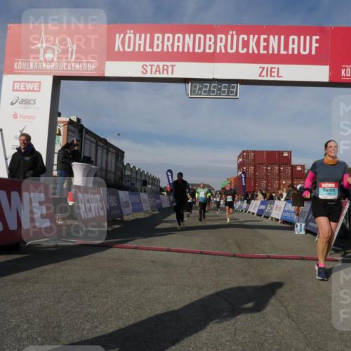 03.10.2025 - Köhlbrandbrückenlauf Matties Gatica Varas http://msf.ph/oto/9169987 03.10.2025 10:25:55 Ziel 1948, 2000, 2251, 2382, 2383, 2489, 2635, 2644, 2787 meine-sportfotos.de