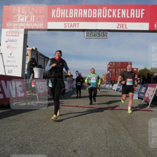 03.10.2025 - Köhlbrandbrückenlauf Matties Gatica Varas http://msf.ph/oto/9169996 03.10.2025 10:25:57 Ziel 1948, 2000, 2251, 2382, 2383, 2406, 2635, 2644, 2787 meine-sportfotos.de