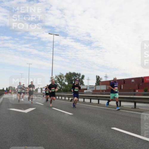 03.10.2025 - Köhlbrandbrückenlauf Matties Gatica Varas http://msf.ph/oto/9169997 03.10.2025 15:15:24 Position 3  meine-sportfotos.de