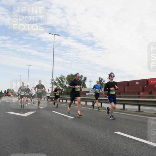 03.10.2025 - Köhlbrandbrückenlauf Matties Gatica Varas http://msf.ph/oto/9170001 03.10.2025 15:15:25 Position 3  meine-sportfotos.de