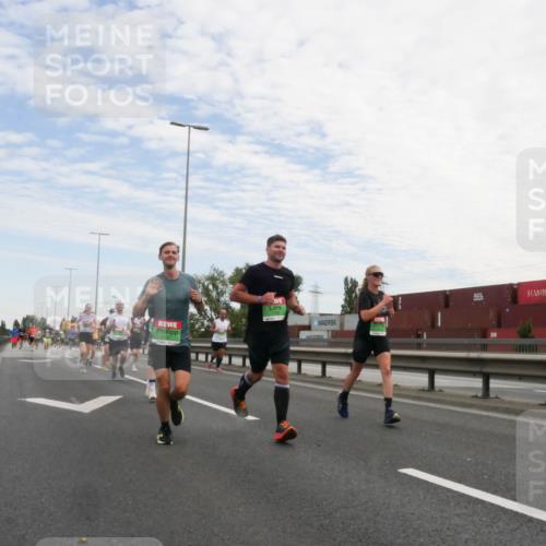 03.10.2025 - Köhlbrandbrückenlauf Matties Gatica Varas http://msf.ph/oto/9170009 03.10.2025 15:15:27 Position 3  meine-sportfotos.de