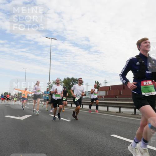 03.10.2025 - Köhlbrandbrückenlauf Matties Gatica Varas http://msf.ph/oto/9170019 03.10.2025 15:15:29 Position 3  meine-sportfotos.de