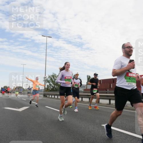 03.10.2025 - Köhlbrandbrückenlauf Matties Gatica Varas http://msf.ph/oto/9170025 03.10.2025 15:15:31 Position 3 2928 meine-sportfotos.de