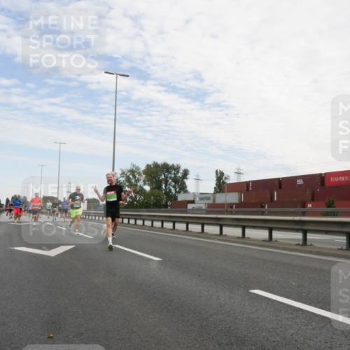 03.10.2025 - Köhlbrandbrückenlauf Matties Gatica Varas http://msf.ph/oto/9170037 03.10.2025 15:15:34 Position 3  meine-sportfotos.de
