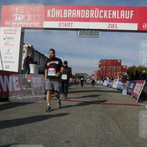 03.10.2025 - Köhlbrandbrückenlauf Matties Gatica Varas http://msf.ph/oto/9170038 03.10.2025 10:26:08 Ziel 1847, 1924, 1940, 2111, 2406, 2532, 3151 meine-sportfotos.de