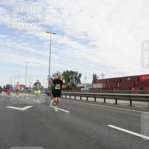 03.10.2025 - Köhlbrandbrückenlauf Matties Gatica Varas http://msf.ph/oto/9170039 03.10.2025 15:15:34 Position 3  meine-sportfotos.de