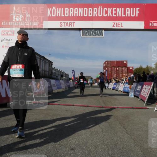 03.10.2025 - Köhlbrandbrückenlauf Matties Gatica Varas http://msf.ph/oto/9170048 03.10.2025 10:26:10 Ziel 1847, 1924, 1940, 2111, 2532, 3151, 3586 meine-sportfotos.de