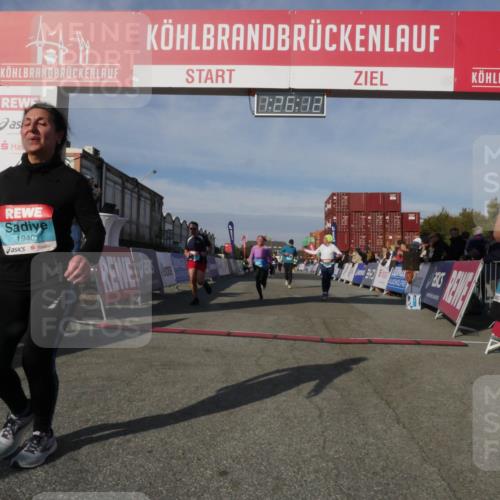 03.10.2025 - Köhlbrandbrückenlauf Matties Gatica Varas http://msf.ph/oto/9170063 03.10.2025 10:26:13 Ziel 1847, 1924, 2111, 3151, 3555, 3586 meine-sportfotos.de