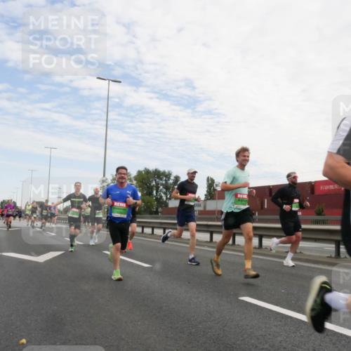 03.10.2025 - Köhlbrandbrückenlauf Matties Gatica Varas http://msf.ph/oto/9170076 03.10.2025 15:15:44 Position 3  meine-sportfotos.de