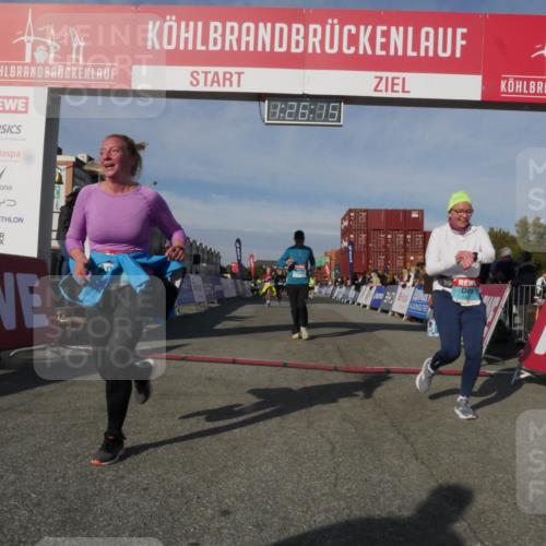 03.10.2025 - Köhlbrandbrückenlauf Matties Gatica Varas http://msf.ph/oto/9170077 03.10.2025 10:26:17 Ziel 1904, 1949, 2001, 2111, 2676, 2681, 3447, 3555, 3586 meine-sportfotos.de