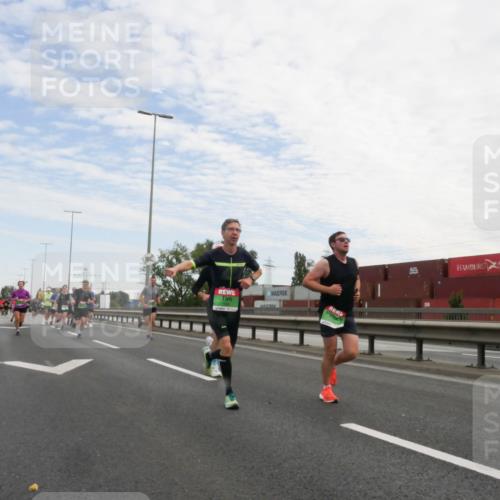 03.10.2025 - Köhlbrandbrückenlauf Matties Gatica Varas http://msf.ph/oto/9170080 03.10.2025 15:15:45 Position 3  meine-sportfotos.de