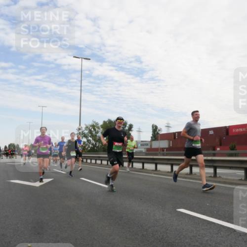 03.10.2025 - Köhlbrandbrückenlauf Matties Gatica Varas http://msf.ph/oto/9170092 03.10.2025 15:15:48 Position 3  meine-sportfotos.de
