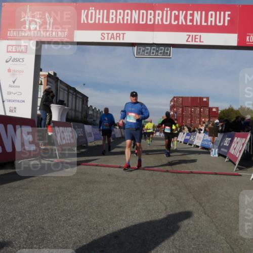 03.10.2025 - Köhlbrandbrückenlauf Matties Gatica Varas http://msf.ph/oto/9170102 03.10.2025 10:26:26 Ziel 1904, 1949, 2001, 2284, 2614, 2676, 2681, 3149, 3447 meine-sportfotos.de