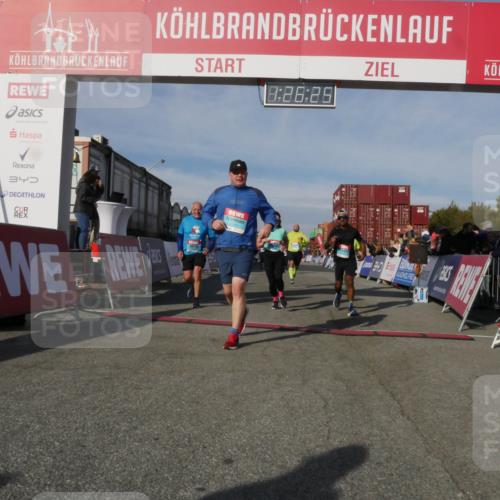 03.10.2025 - Köhlbrandbrückenlauf Matties Gatica Varas http://msf.ph/oto/9170104 03.10.2025 10:26:26 Ziel 1904, 1949, 2001, 2284, 2614, 2676, 2681, 3149, 3447 meine-sportfotos.de