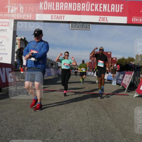 03.10.2025 - Köhlbrandbrückenlauf Matties Gatica Varas http://msf.ph/oto/9170108 03.10.2025 10:26:27 Ziel 1904, 1949, 2284, 2614, 2676, 2681, 3149, 3447 meine-sportfotos.de