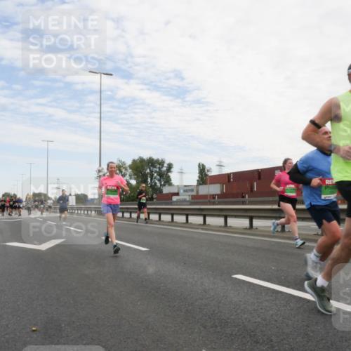 03.10.2025 - Köhlbrandbrückenlauf Matties Gatica Varas http://msf.ph/oto/9170113 03.10.2025 15:15:53 Position 3 9113 meine-sportfotos.de