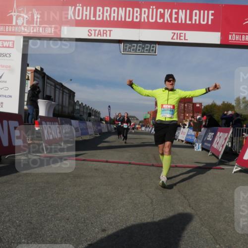 03.10.2025 - Köhlbrandbrückenlauf Matties Gatica Varas http://msf.ph/oto/9170118 03.10.2025 10:26:30 Ziel 1209, 2284, 2614, 2925, 3149 meine-sportfotos.de