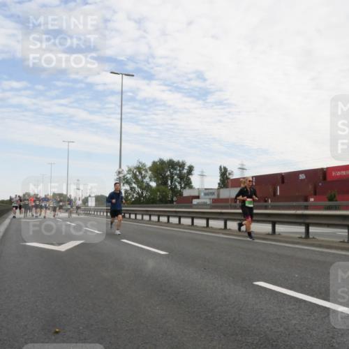 03.10.2025 - Köhlbrandbrückenlauf Matties Gatica Varas http://msf.ph/oto/9170119 03.10.2025 15:15:54 Position 3  meine-sportfotos.de