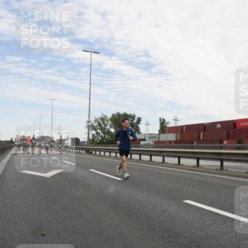 03.10.2025 - Köhlbrandbrückenlauf Matties Gatica Varas http://msf.ph/oto/9170126 03.10.2025 15:15:56 Position 3  meine-sportfotos.de