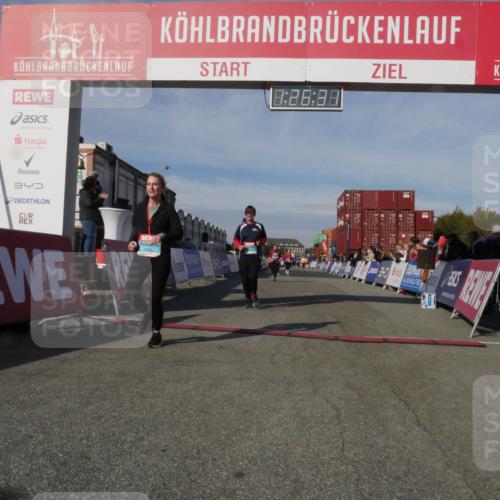 03.10.2025 - Köhlbrandbrückenlauf Matties Gatica Varas http://msf.ph/oto/9170129 03.10.2025 10:26:33 Ziel 1209, 2614, 2925, 3149 meine-sportfotos.de