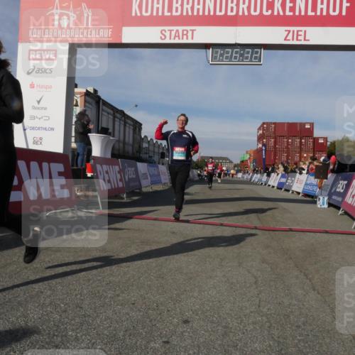 03.10.2025 - Köhlbrandbrückenlauf Matties Gatica Varas http://msf.ph/oto/9170132 03.10.2025 10:26:34 Ziel 1209, 2614, 2925, 3113, 3149 meine-sportfotos.de