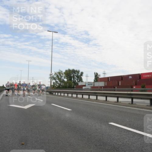 03.10.2025 - Köhlbrandbrückenlauf Matties Gatica Varas http://msf.ph/oto/9170133 03.10.2025 15:15:57 Position 3  meine-sportfotos.de