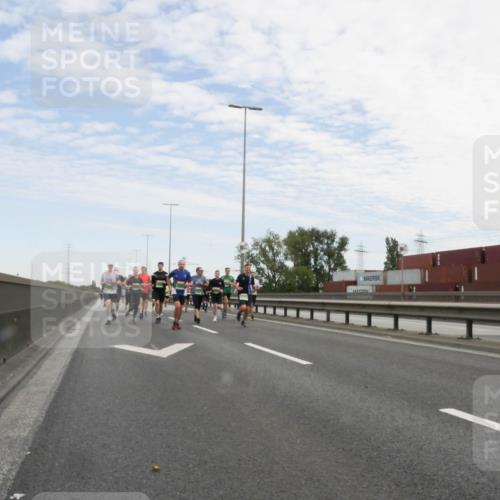 03.10.2025 - Köhlbrandbrückenlauf Matties Gatica Varas http://msf.ph/oto/9170136 03.10.2025 15:15:59 Position 3  meine-sportfotos.de