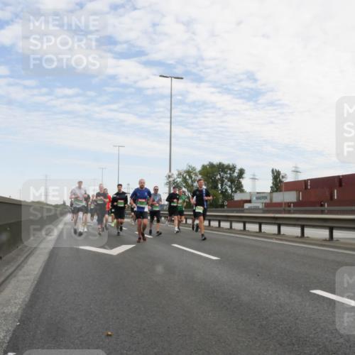 03.10.2025 - Köhlbrandbrückenlauf Matties Gatica Varas http://msf.ph/oto/9170140 03.10.2025 15:16:00 Position 3  meine-sportfotos.de