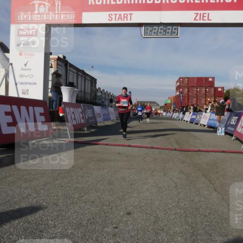 03.10.2025 - Köhlbrandbrückenlauf Matties Gatica Varas http://msf.ph/oto/9170145 03.10.2025 10:26:37 Ziel 1209, 1744, 2050, 2551, 2614, 2925, 3113 meine-sportfotos.de
