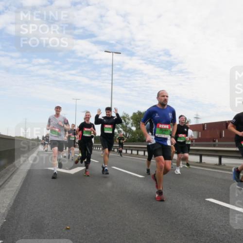 03.10.2025 - Köhlbrandbrückenlauf Matties Gatica Varas http://msf.ph/oto/9170148 03.10.2025 15:16:02 Position 3  meine-sportfotos.de