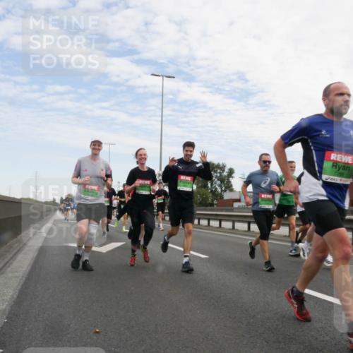 03.10.2025 - Köhlbrandbrückenlauf Matties Gatica Varas http://msf.ph/oto/9170150 03.10.2025 15:16:02 Position 3 7269 meine-sportfotos.de