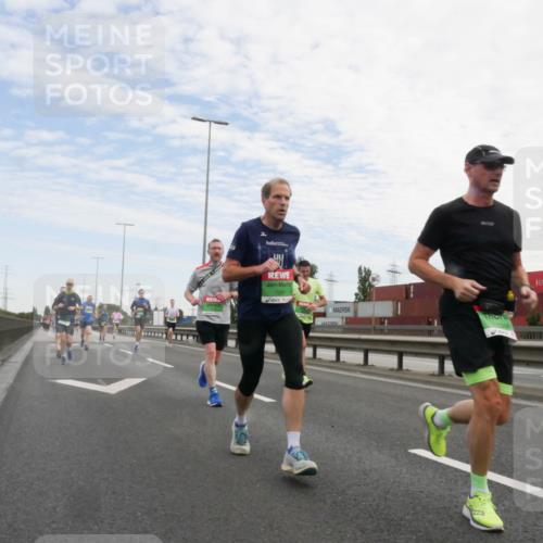 03.10.2025 - Köhlbrandbrückenlauf Matties Gatica Varas http://msf.ph/oto/9170163 03.10.2025 15:16:06 Position 3 7295 meine-sportfotos.de