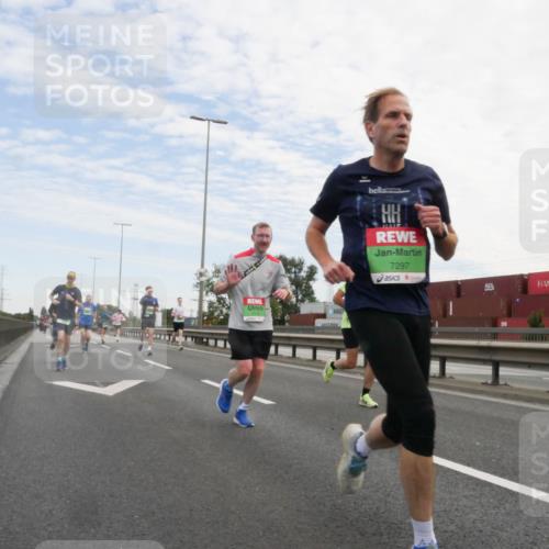 03.10.2025 - Köhlbrandbrückenlauf Matties Gatica Varas http://msf.ph/oto/9170165 03.10.2025 15:16:07 Position 3 7297 meine-sportfotos.de