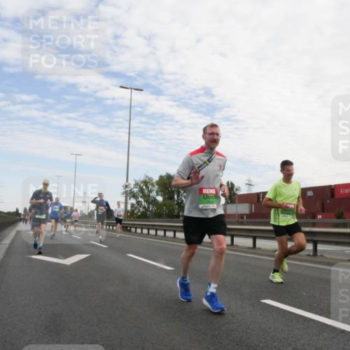 03.10.2025 - Köhlbrandbrückenlauf Matties Gatica Varas http://msf.ph/oto/9170167 03.10.2025 15:16:07 Position 3 7172 meine-sportfotos.de