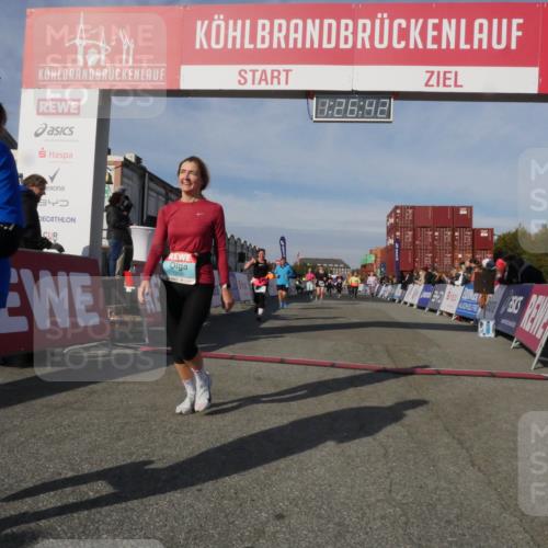 03.10.2025 - Köhlbrandbrückenlauf Matties Gatica Varas http://msf.ph/oto/9170170 03.10.2025 10:26:44 Ziel 1425, 1436, 1744, 1756, 2004, 2005, 2050, 2219, 2551, 2574, 3113, 3787 meine-sportfotos.de