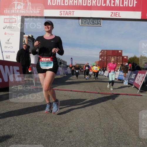 03.10.2025 - Köhlbrandbrückenlauf Matties Gatica Varas http://msf.ph/oto/9170188 03.10.2025 10:26:51 Ziel 1425, 1436, 1509, 1756, 1840, 1935, 1996, 2004, 2005, 2133, 2219, 2259, 2574, 2952, 3044, 3105, 3110, 3163, 3787 meine-sportfotos.de