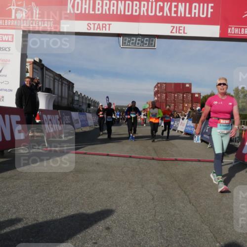 03.10.2025 - Köhlbrandbrückenlauf Matties Gatica Varas http://msf.ph/oto/9170192 03.10.2025 10:26:53 Ziel 1425, 1509, 1726, 1727, 1756, 1840, 1935, 1996, 2004, 2005, 2133, 2219, 2259, 2574, 2952, 3044, 3105, 3110, 3163, 3602, 3787 meine-sportfotos.de