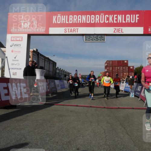 03.10.2025 - Köhlbrandbrückenlauf Matties Gatica Varas http://msf.ph/oto/9170193 03.10.2025 10:26:53 Ziel 1425, 1509, 1726, 1727, 1756, 1840, 1935, 1996, 2004, 2005, 2133, 2219, 2259, 2574, 2952, 3044, 3105, 3110, 3163, 3602, 3787 meine-sportfotos.de