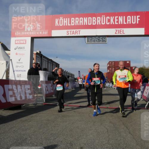 03.10.2025 - Köhlbrandbrückenlauf Matties Gatica Varas http://msf.ph/oto/9170197 03.10.2025 10:26:55 Ziel 1425, 1509, 1726, 1727, 1756, 1840, 1935, 1996, 2004, 2133, 2219, 2259, 2586, 2655, 2952, 3044, 3105, 3110, 3163, 3241, 3242, 3364, 3367, 3602, 3787 meine-sportfotos.de