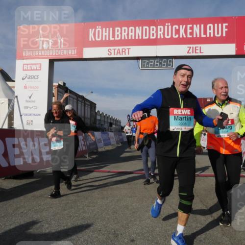 03.10.2025 - Köhlbrandbrückenlauf Matties Gatica Varas http://msf.ph/oto/9170199 03.10.2025 10:26:56 Ziel 1509, 1726, 1727, 1840, 1935, 1996, 2133, 2219, 2259, 2405, 2586, 2655, 2952, 3044, 3105, 3110, 3163, 3241, 3242, 3364, 3367, 3602 meine-sportfotos.de