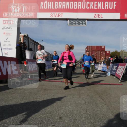 03.10.2025 - Köhlbrandbrückenlauf Matties Gatica Varas http://msf.ph/oto/9170207 03.10.2025 10:27:00 Ziel 1726, 1727, 1840, 1935, 1996, 2133, 2259, 2405, 2586, 2655, 2930, 2952, 3044, 3105, 3110, 3163, 3241, 3242, 3364, 3367, 3602, 3829 meine-sportfotos.de