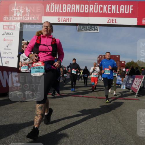 03.10.2025 - Köhlbrandbrückenlauf Matties Gatica Varas http://msf.ph/oto/9170209 03.10.2025 10:27:01 Ziel 1726, 1727, 1840, 1935, 2133, 2259, 2405, 2586, 2655, 2930, 2952, 3044, 3105, 3110, 3163, 3241, 3242, 3364, 3367, 3602, 3829 meine-sportfotos.de