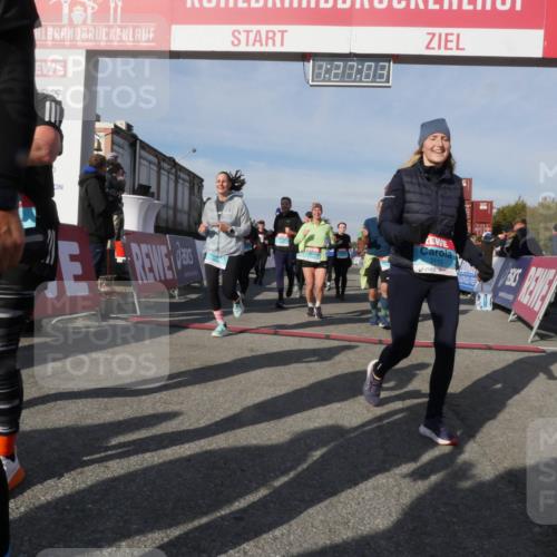 03.10.2025 - Köhlbrandbrückenlauf Matties Gatica Varas http://msf.ph/oto/9170217 03.10.2025 10:27:05 Ziel 1726, 1727, 2405, 2586, 2655, 2774, 2930, 3232, 3241, 3242, 3364, 3367, 3602, 3703, 3829 meine-sportfotos.de