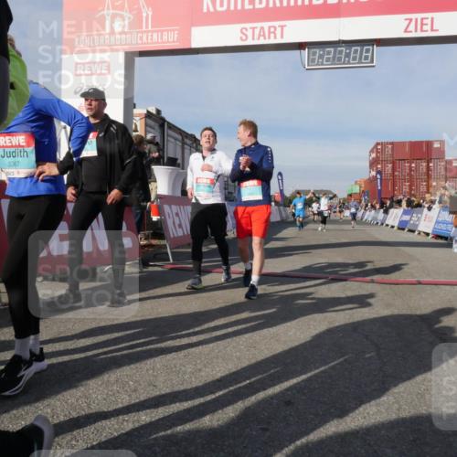 03.10.2025 - Köhlbrandbrückenlauf Matties Gatica Varas http://msf.ph/oto/9170228 03.10.2025 10:27:10 Ziel 2115, 2693, 2774, 2930, 3052, 3232, 3703, 3745 meine-sportfotos.de