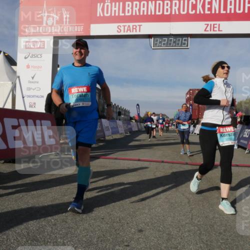 03.10.2025 - Köhlbrandbrückenlauf Matties Gatica Varas http://msf.ph/oto/9170241 03.10.2025 10:27:16 Ziel 1930, 2115, 2693, 2774, 3052, 3745, 3746 meine-sportfotos.de