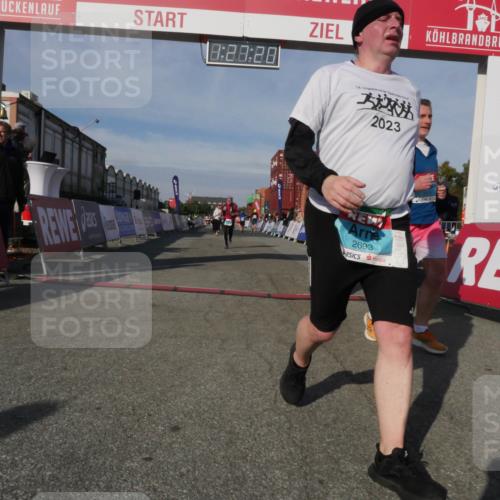 03.10.2025 - Köhlbrandbrückenlauf Matties Gatica Varas http://msf.ph/oto/9170252 03.10.2025 10:27:22 Ziel 1539, 1930, 2451, 2935, 3052, 3132, 3746 meine-sportfotos.de